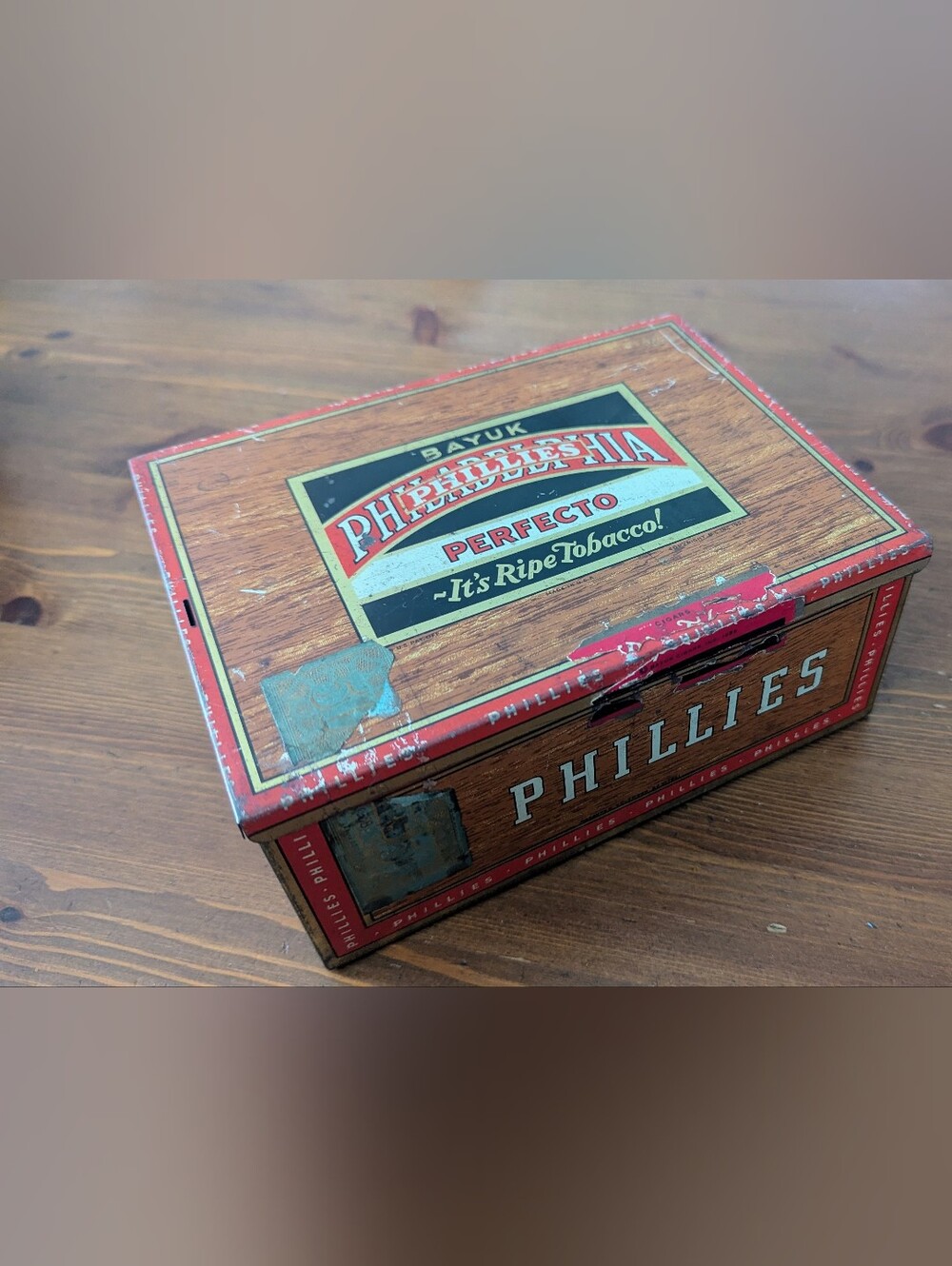 Vintage Mid-Century Bayuk Phillies Perfecto Tobacco Tin Cigar Box 7.25x5.5x3"